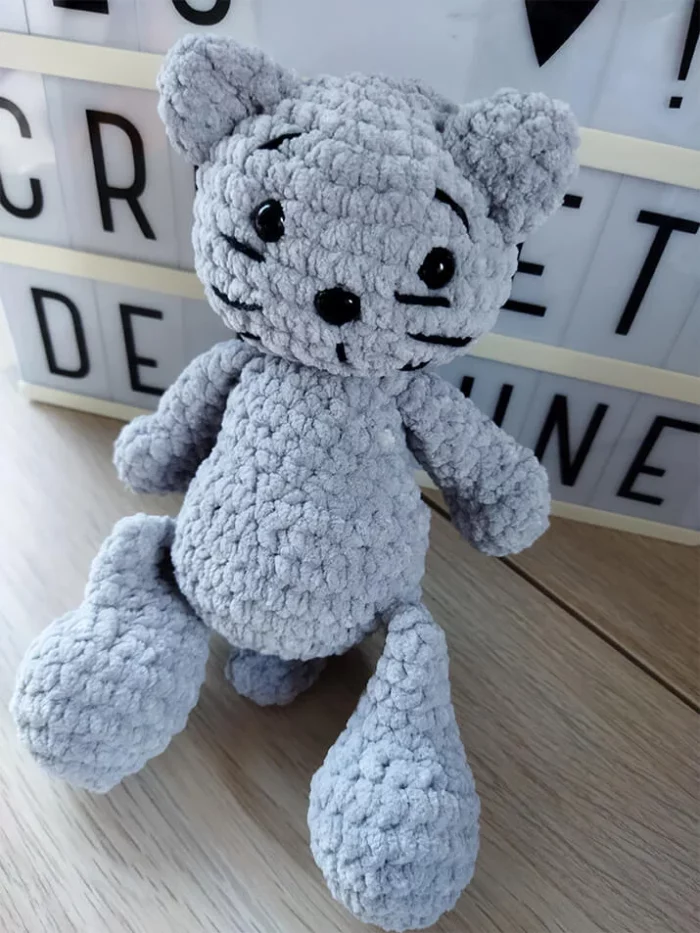 Les Crochets de Prune - Doudous - Moustache le Chat 01