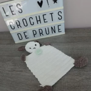 Les-crochets-de-prune-doudou-doudou-plat-chien2