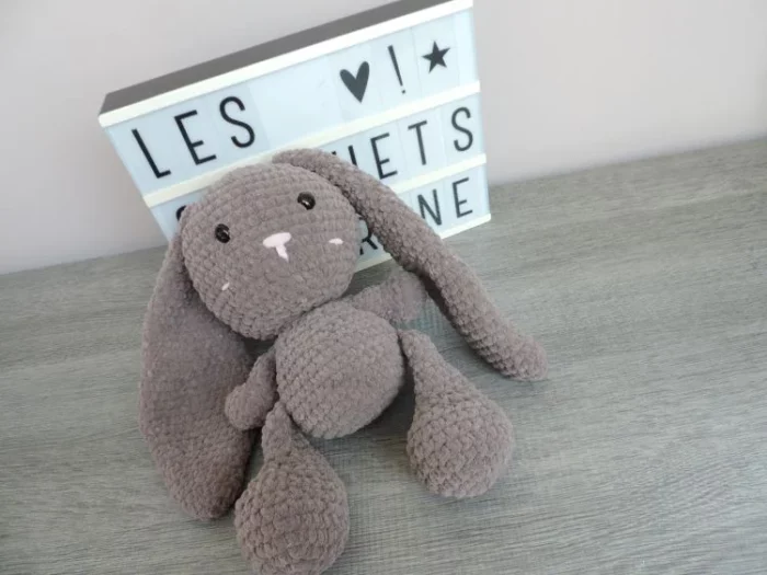 Les-crochets-de-prune-doudou-martin-le-lapin3