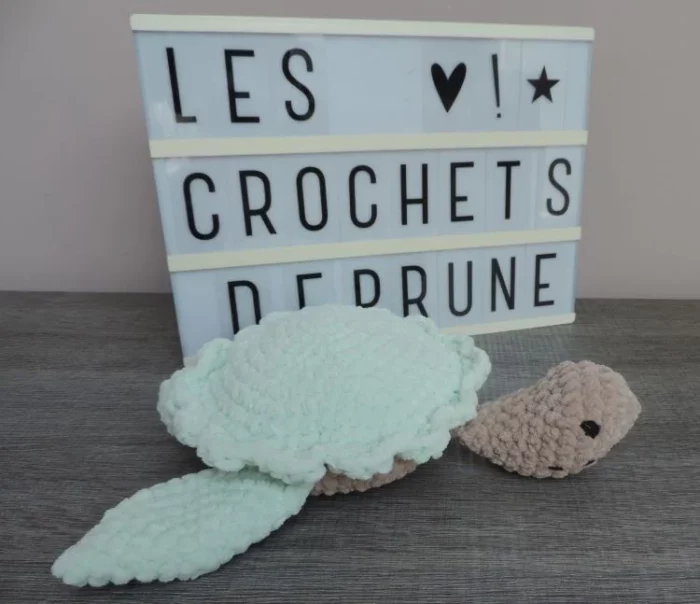 les-crochets-de-prune-doudou-lulu-la-tortue1