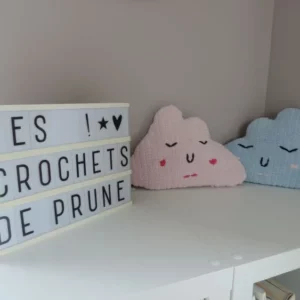 Les Crochets de Prune - nuages au crochet rose et bleu