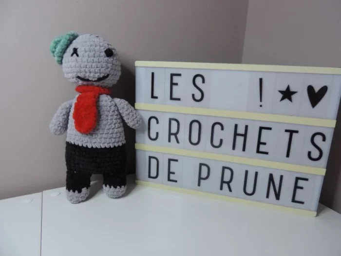 Doudou zombie sympa au crochet