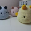 Doudou monstre au crochet : monstre à cornes – Image 2