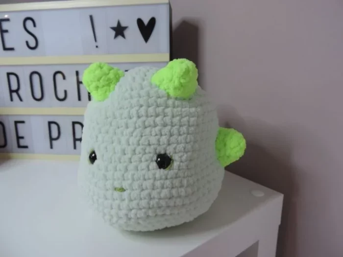 Doudou monstre au crochet : monstre à cornes – Image 3