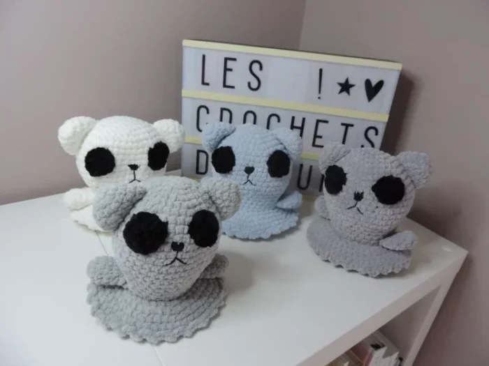 Doudou chat au crochet : chat fantôme