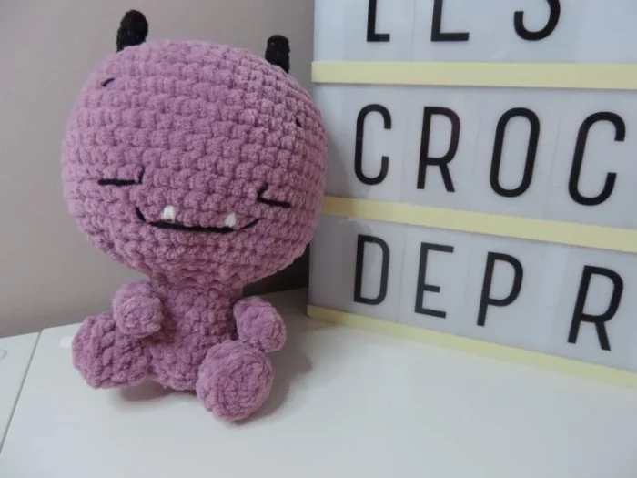 Doudou monstre mignon au crochet