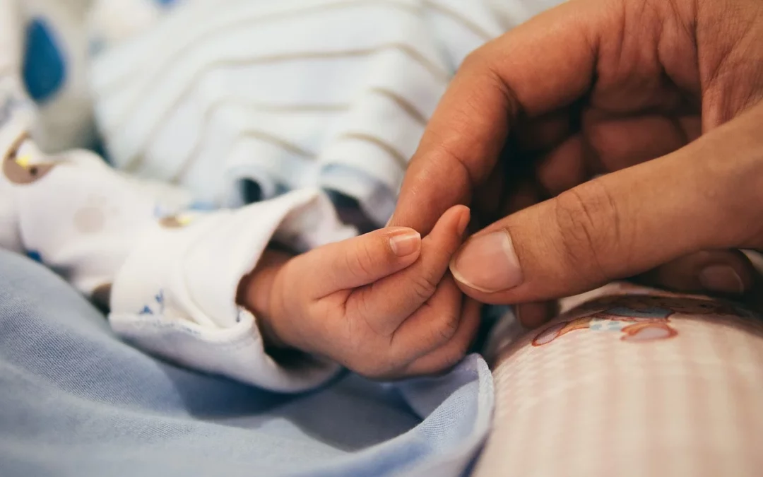 La pédagogie Montessori dès la naissance : comment favoriser l’éveil de son petit bout ?